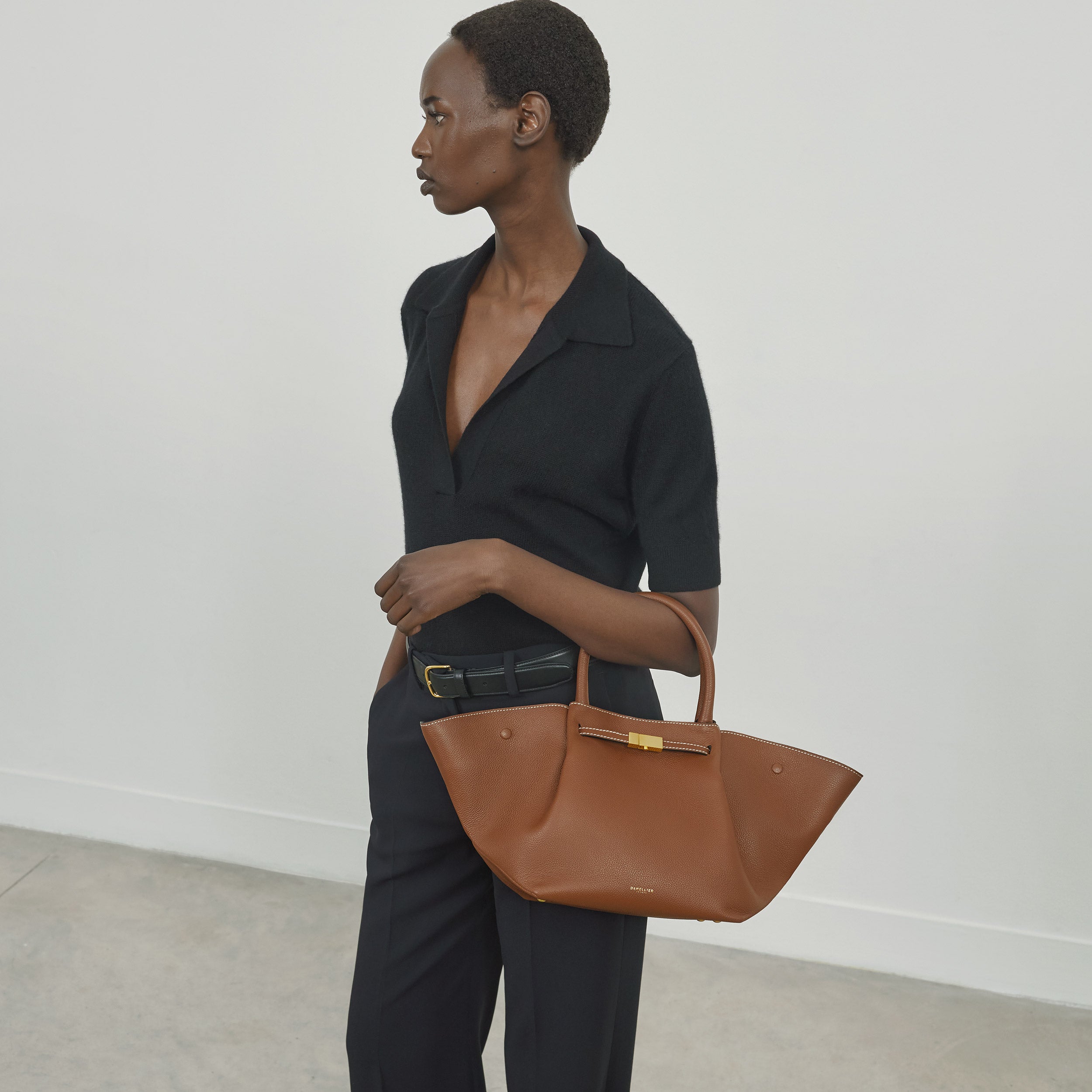 The Midi New York - tan small grain ecru stitching