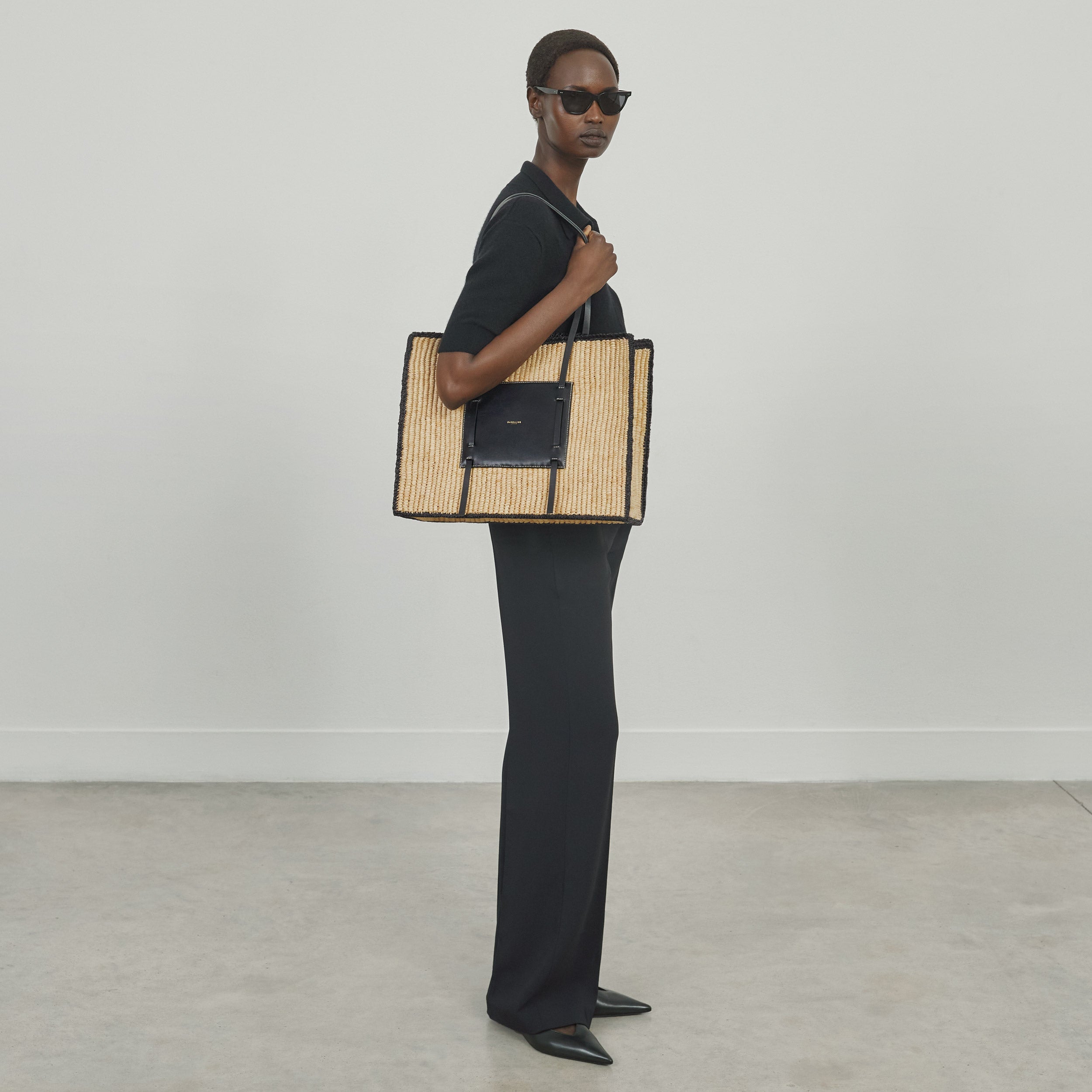 The Large Capri - salt & pepper canvas black smooth