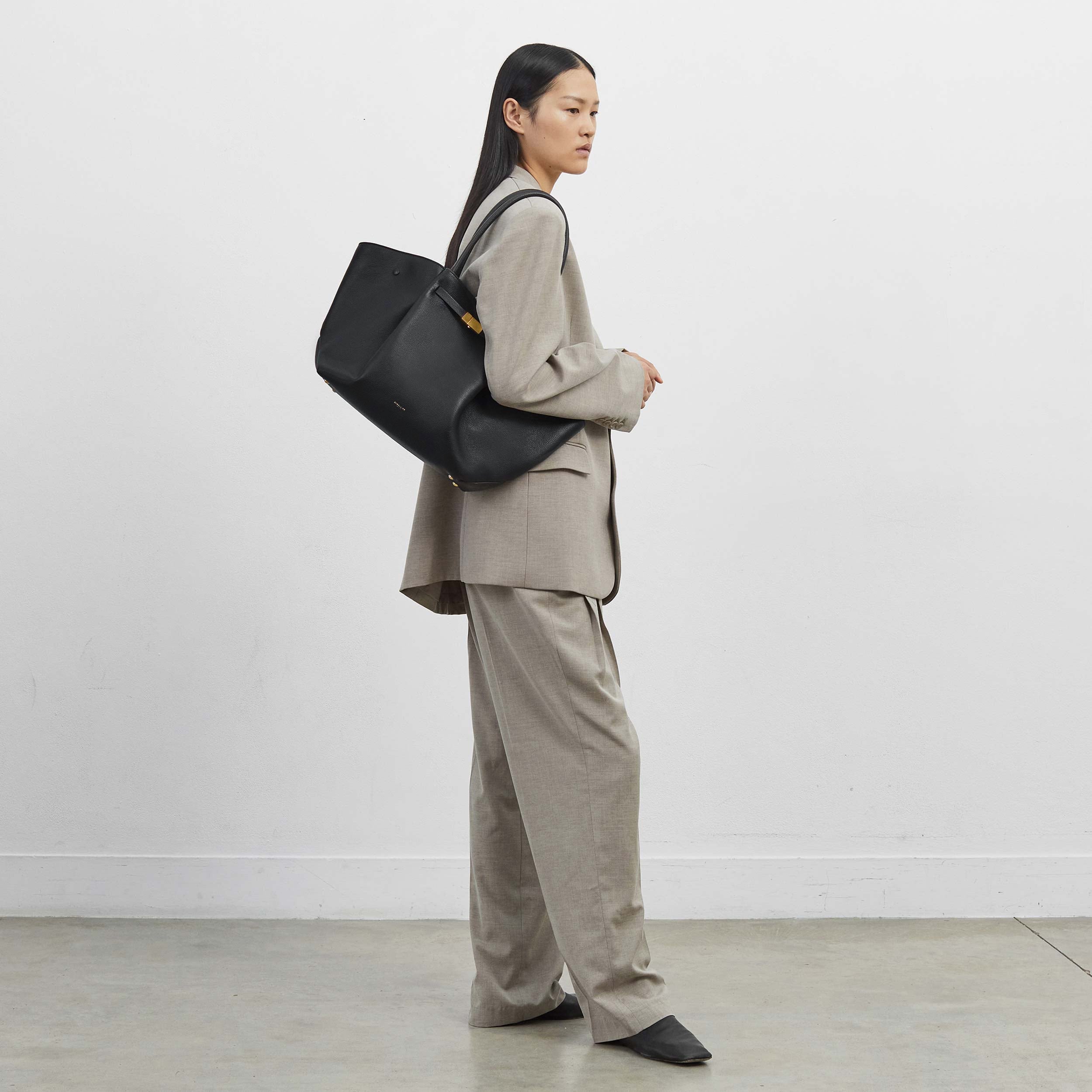 The New York - black small grain