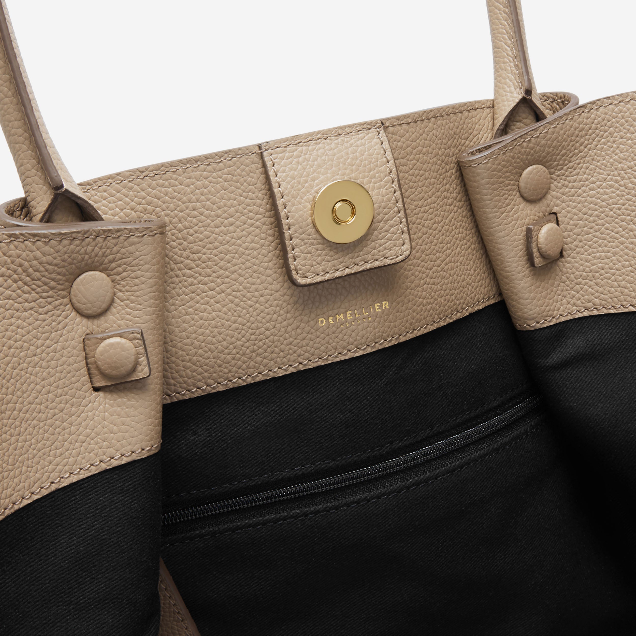 The New York - dark sand small grain
