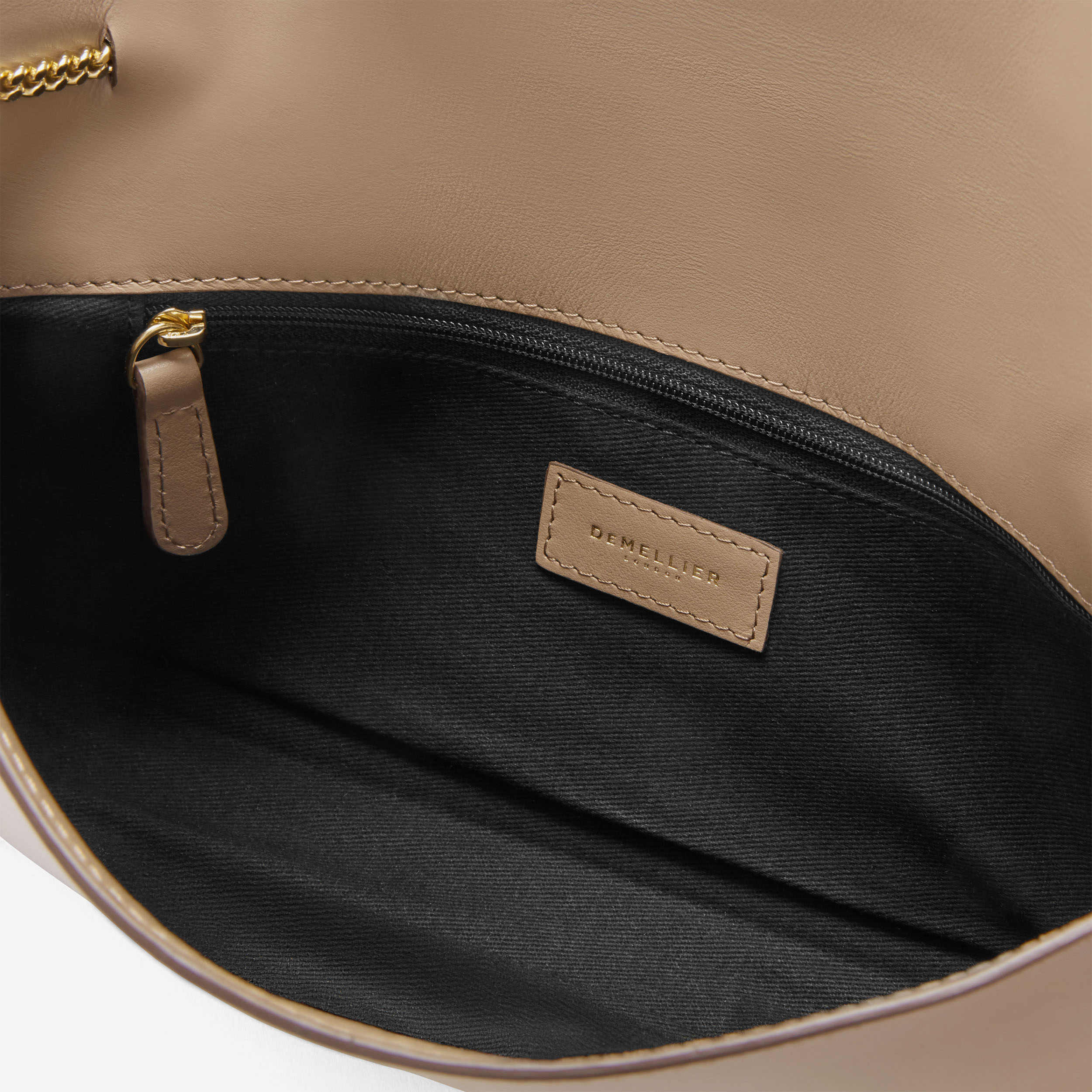 The Vancouver Clutch - dark sand smooth