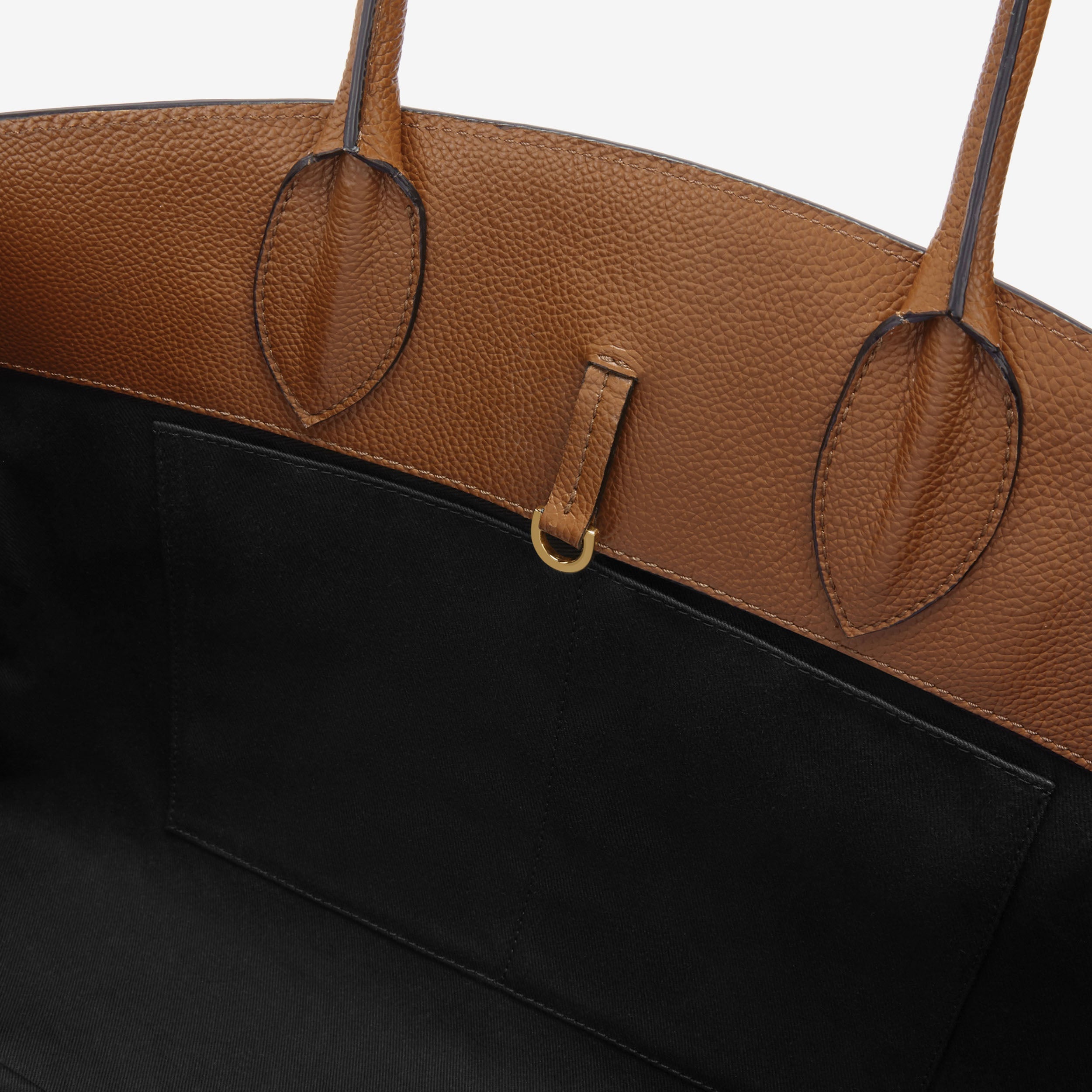 The Hudson - tan small grain