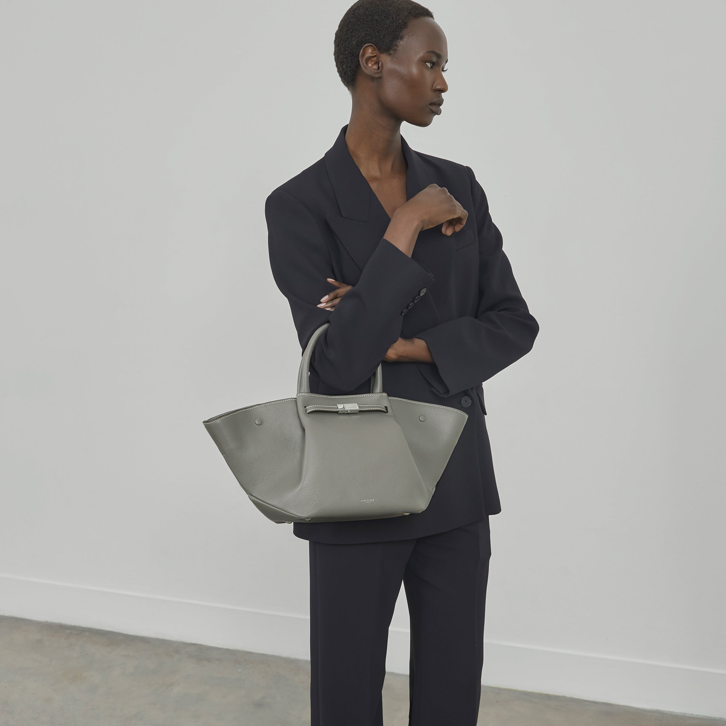 The Midi New York - stone grey small grain ecru stitching
