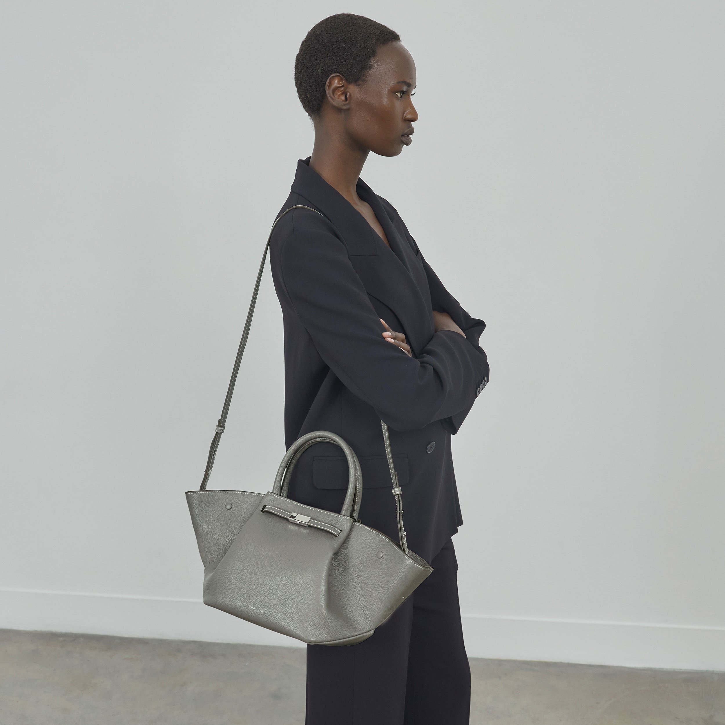 The Midi New York - stone grey small grain ecru stitching