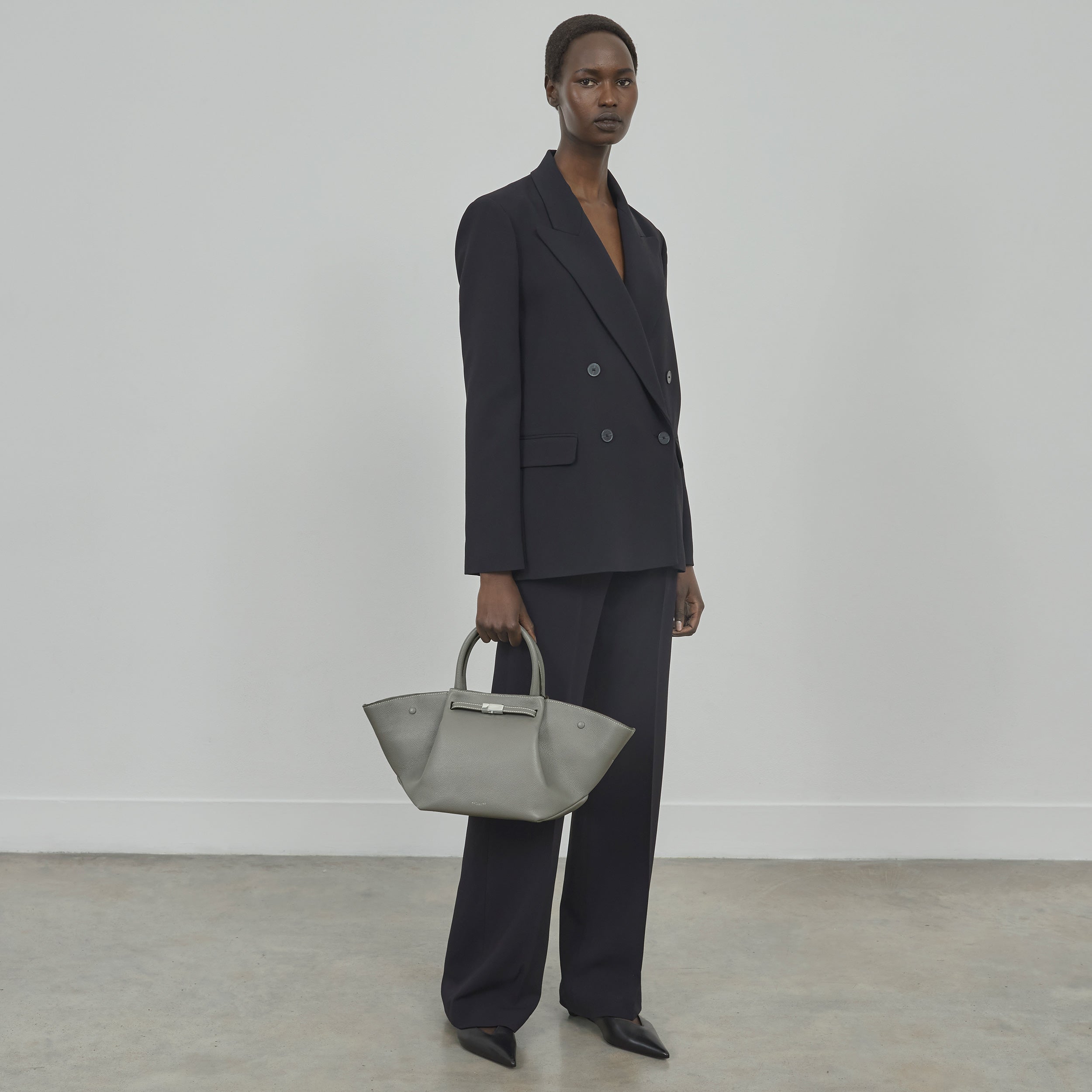 The Midi New York - stone grey small grain ecru stitching