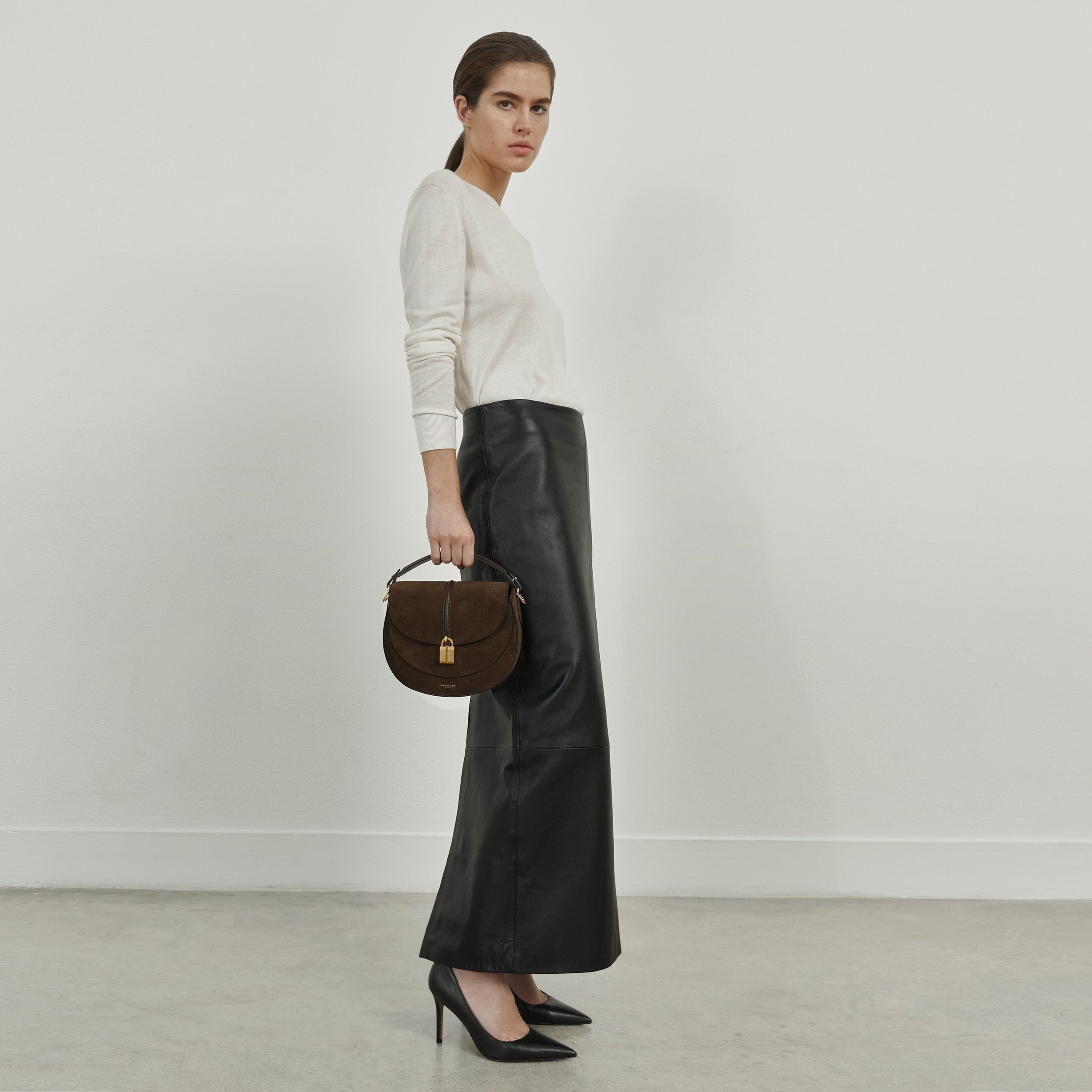 The Siena Saddle - mocha suede & mocha small grain