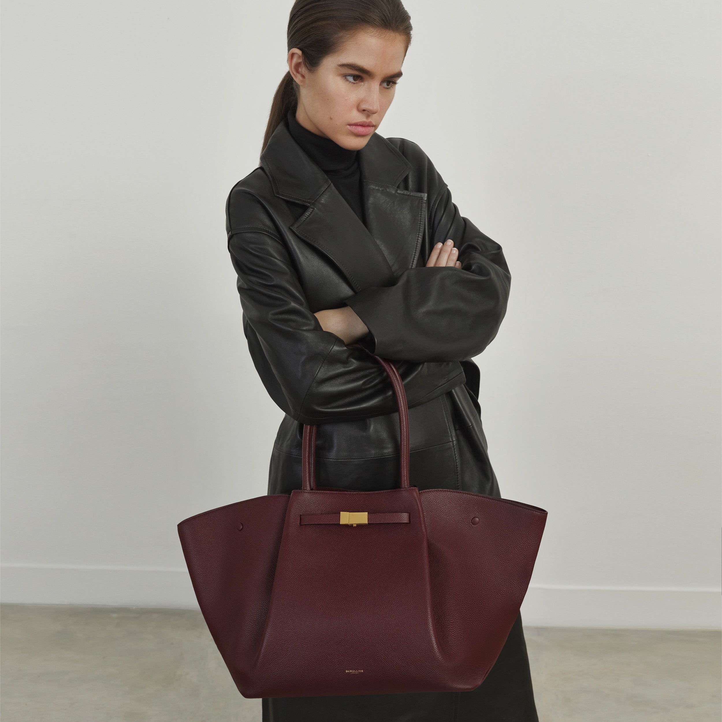 The New York - burgundy small grain