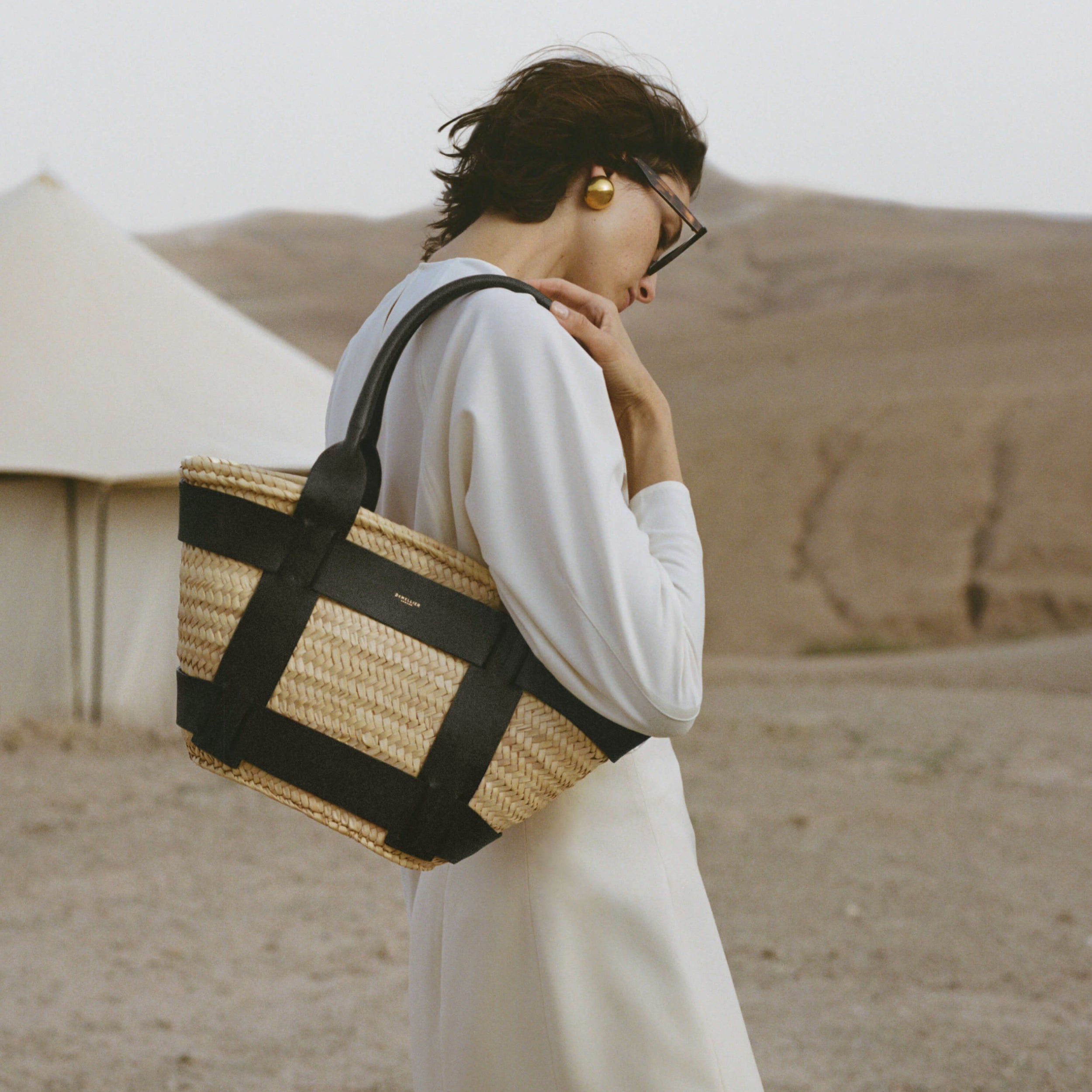 The Santorini - natural basket black smooth