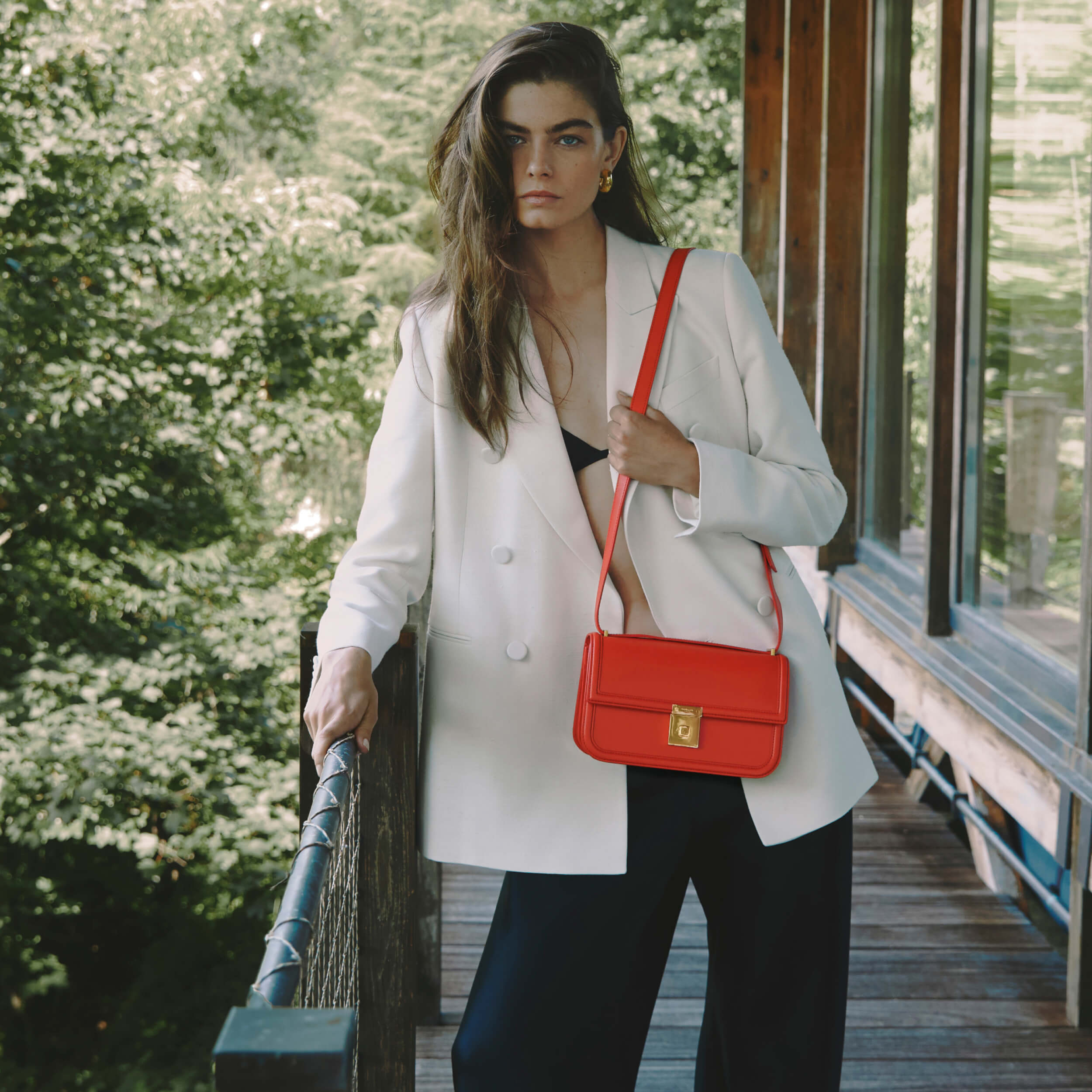 The Paris Crossbody - poppy red smooth