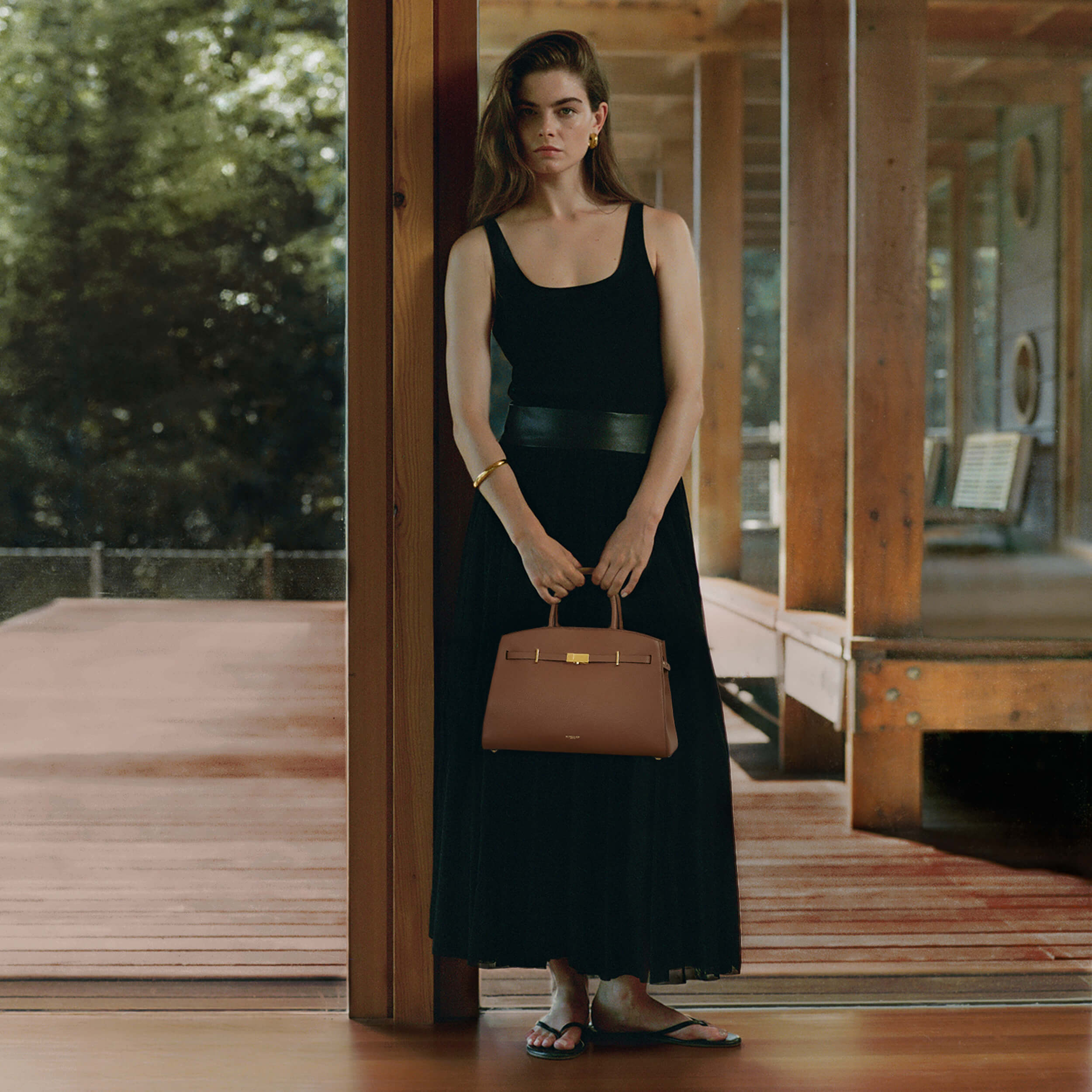 The Midi Hudson - tan small grain