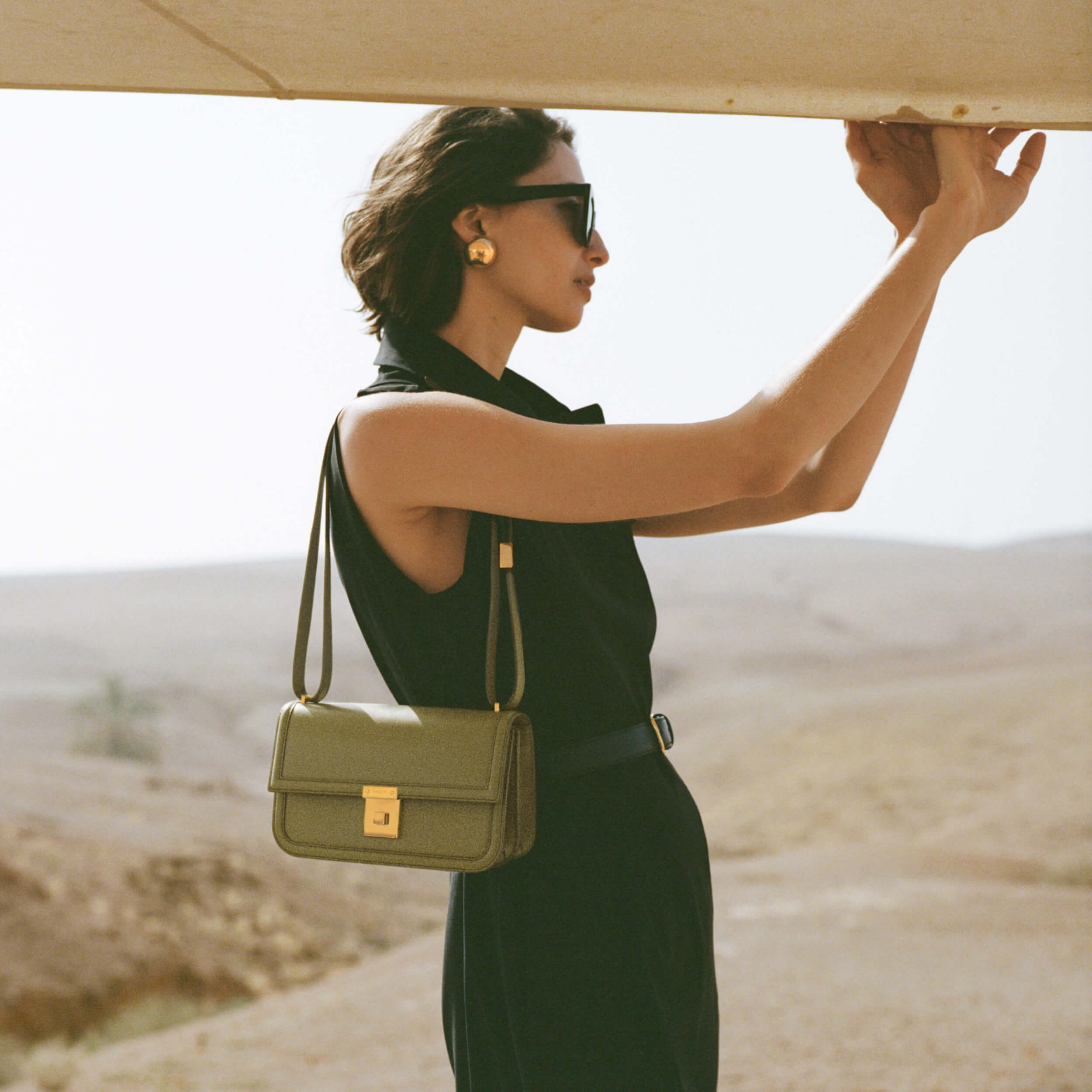 The Paris Crossbody - light olive smooth