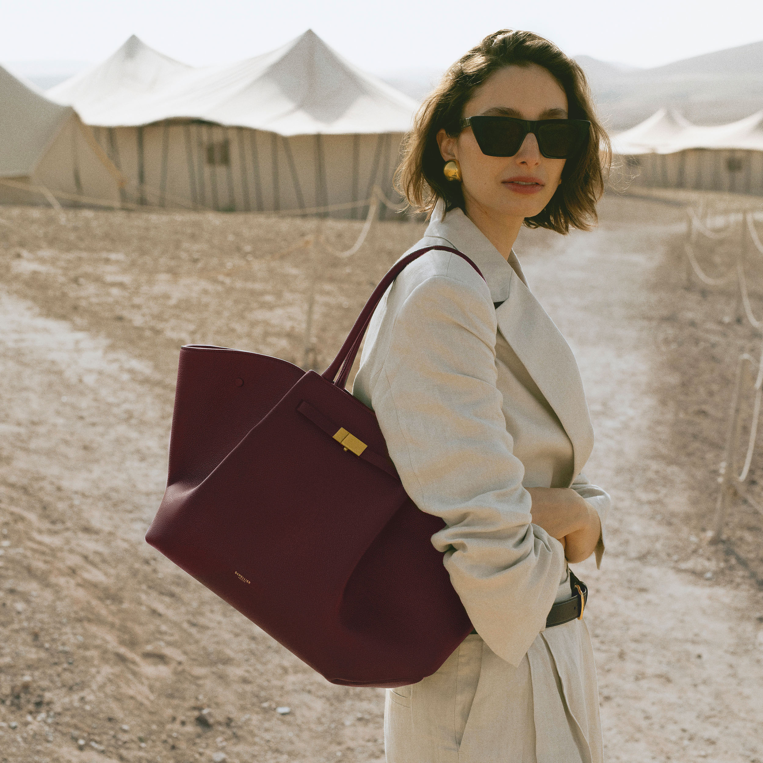 The New York - burgundy small grain