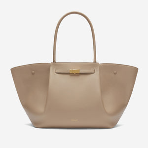 The New York - dark sand small grain