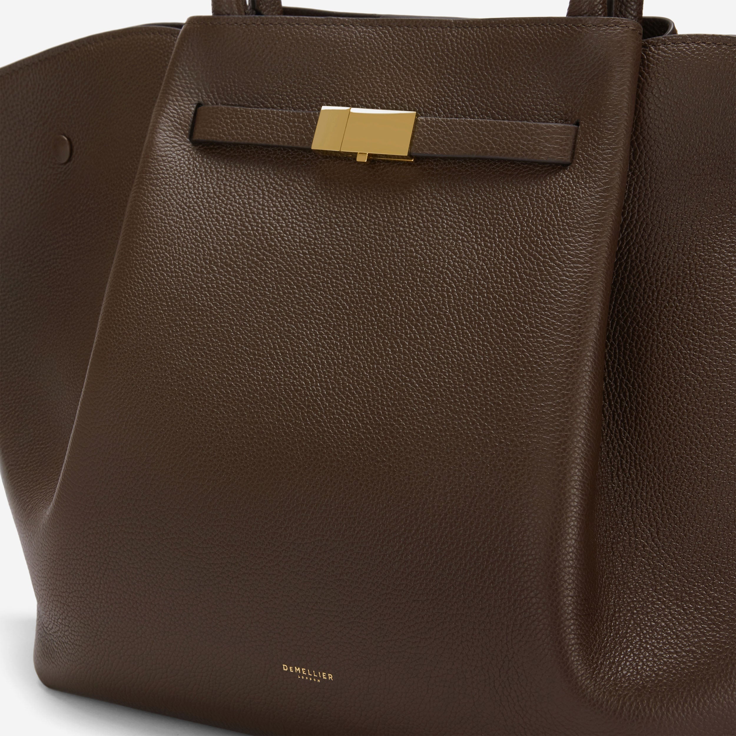 The New York - mocha small grain